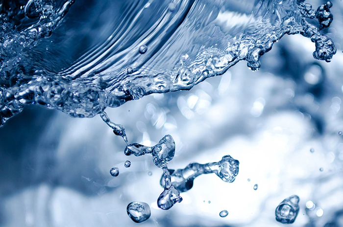 uống nhiều nước khoáng